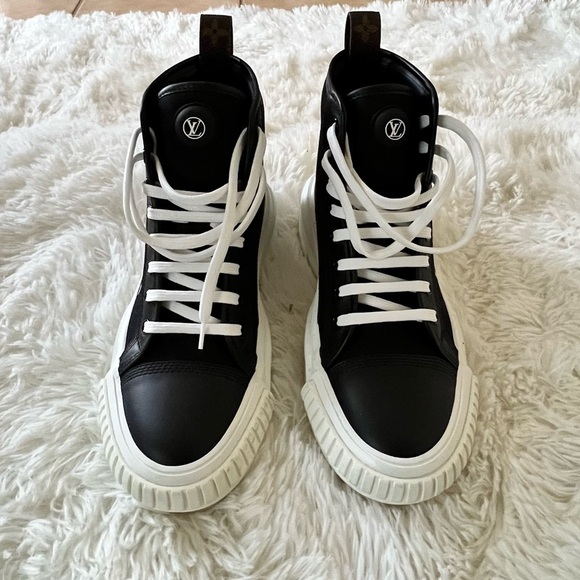 Louis Vuitton Squad Sneaker Boot - Picture 3 of 4